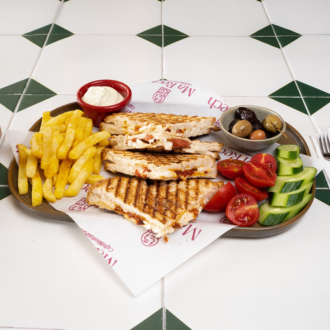SUCUKLU KAŞARLI TOST